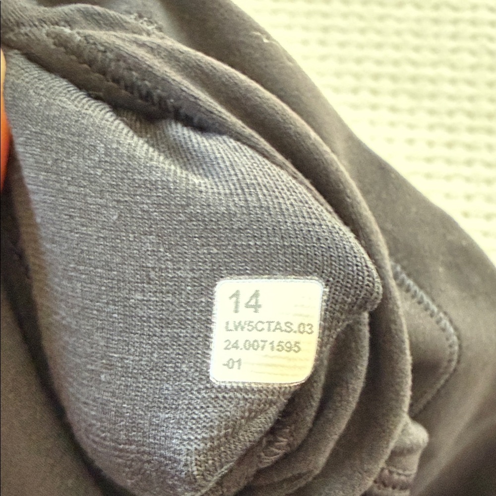Black align HR Leggings - Picture 2 of 2